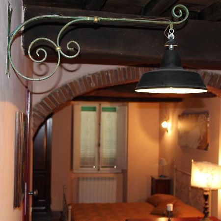 La Fiera Vecchia Apartments Meleto Eksteriør bilde