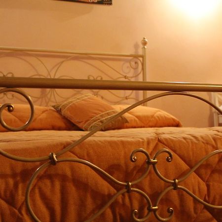 La Fiera Vecchia Apartments Meleto Eksteriør bilde