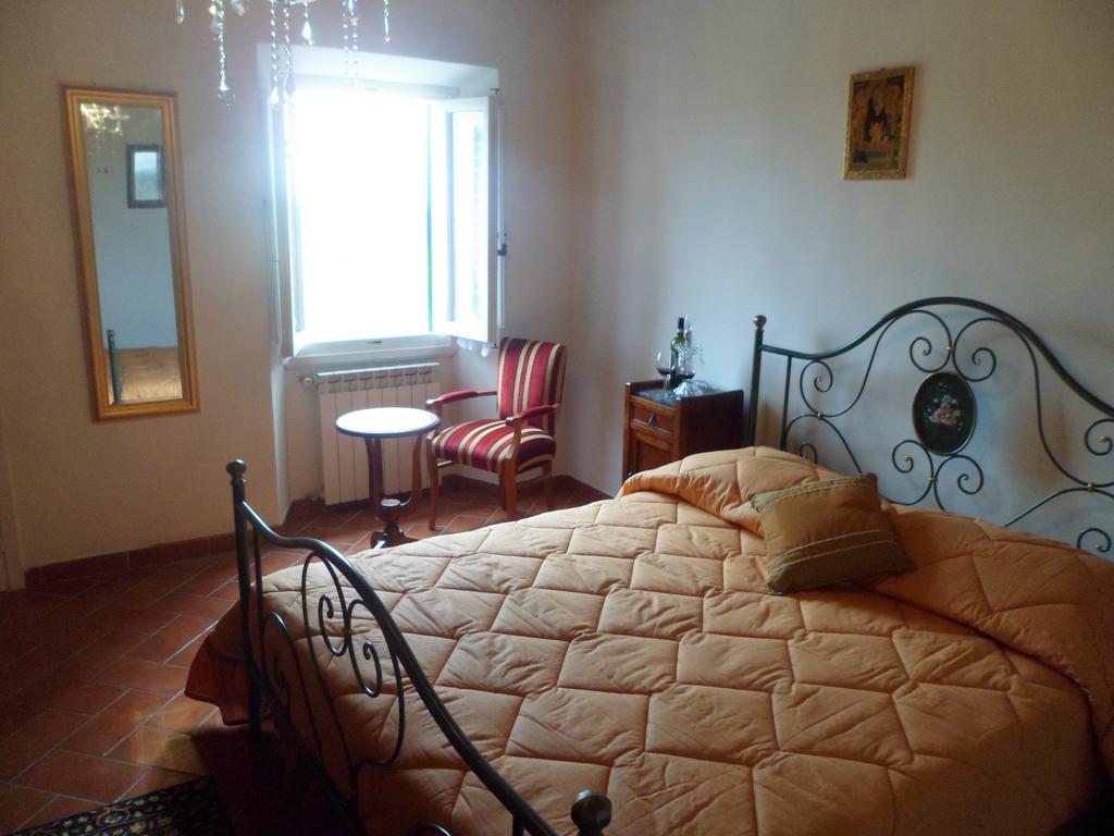 La Fiera Vecchia Apartments Meleto Eksteriør bilde